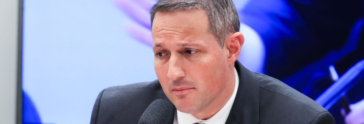 Derrite recua após críticas por limitar atuação da Polícia Federal