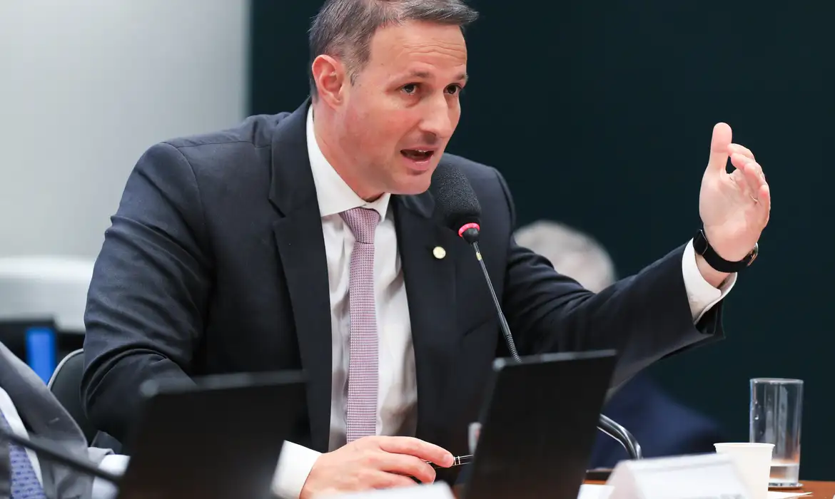 OAB Barro Preto - Derrite recua e diz que competências da PF serão mantidas em projeto