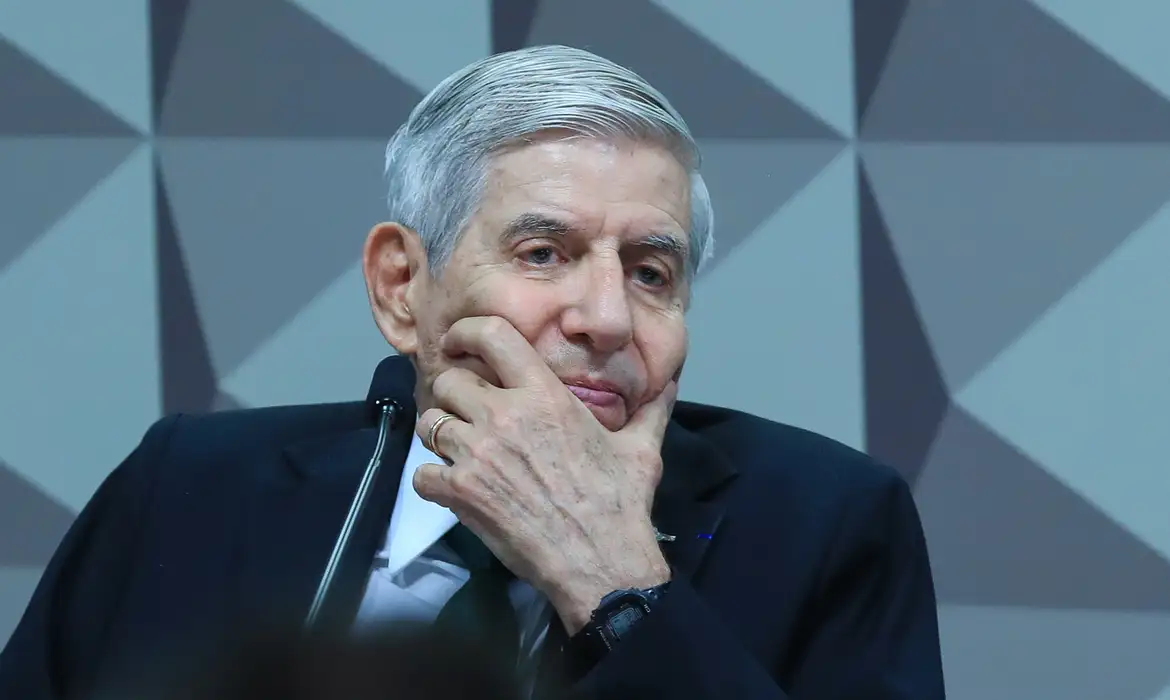 OAB Barro Preto - Moraes pede comprovação do histórico clínico de Augusto Heleno