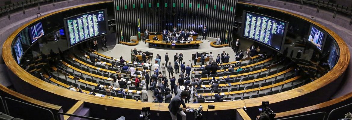 Lindbergh propõe mudança em regra de cassação de mandato por faltas