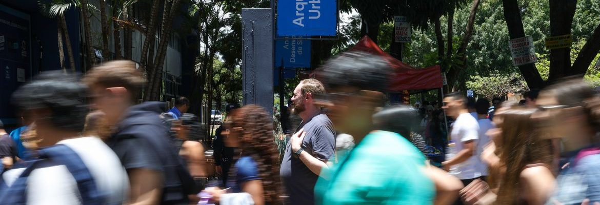 Abstenção no primeiro dia do Enem 2025 chegou a 27%