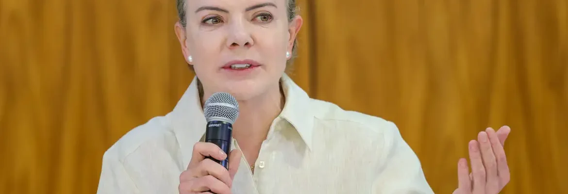 “Perde o Brasil”, diz Gleisi sobre derrubada de vetos do licenciamento