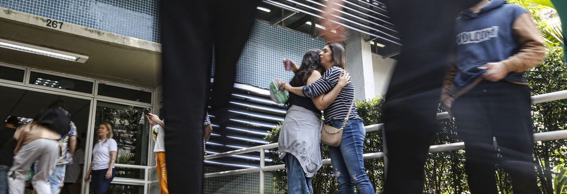 Enem 2025: saiba o que é permitido levar no primeiro dia de provas