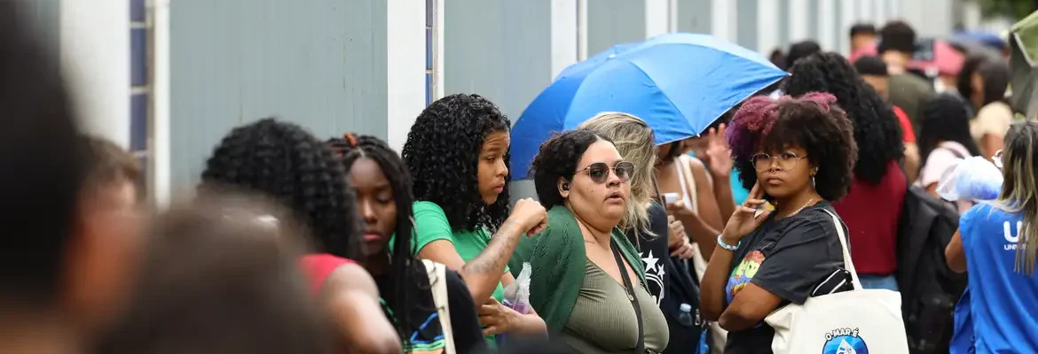 Enem 2025: Candidatos fazem provas do segundo dia até 18h30