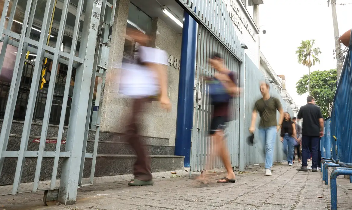 OAB Barro Preto - Saiba quais são as três questões anuladas no Enem 2025