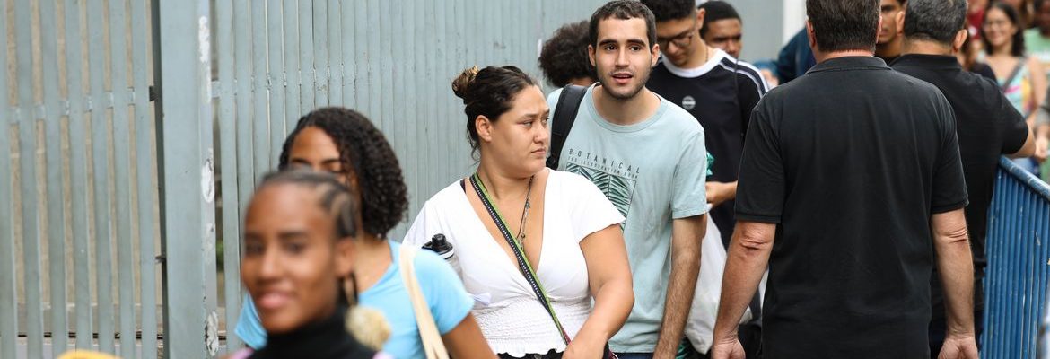 Enem 2025: cerca de 70% dos inscritos fizeram as duas etapas da prova