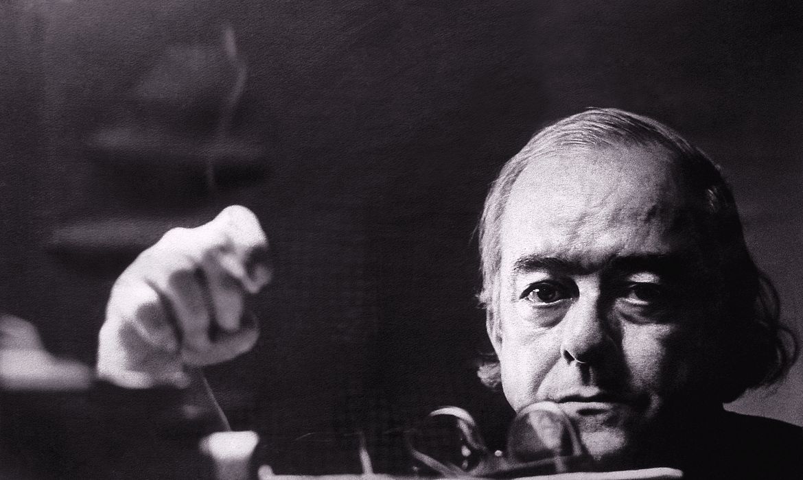 OAB Barro Preto - Rádio Nacional: Roda de Samba traz Vinicius de Moraes em vários papeis