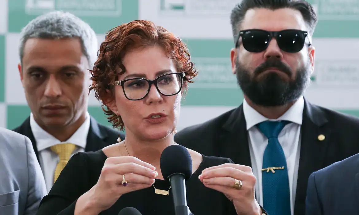 OAB Barro Preto - Zambelli deve ficar presa em Brasília se for extraditada pela Itália