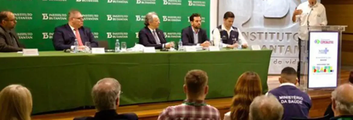 Ministro assina contrato para compra de vacina da dengue do Butantan