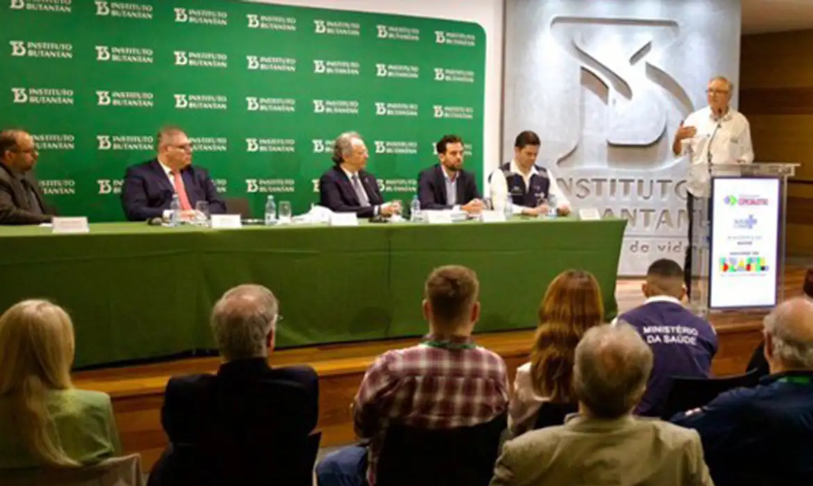 OAB Barro Preto - Ministro assina contrato para compra de vacina da dengue do Butantan