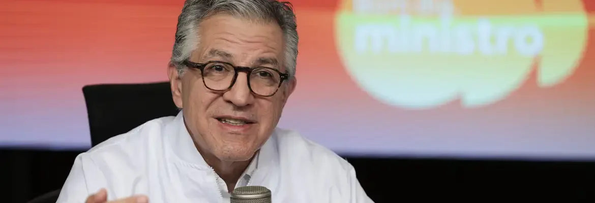 “Estamos vencendo essa batalha”, diz Padilha sobre vacinação