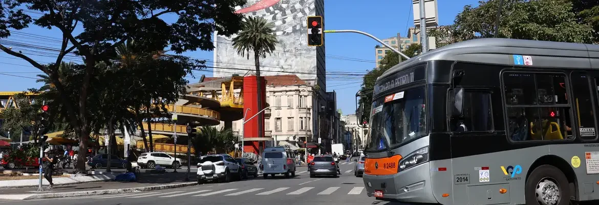 Prefeitura de SP anuncia aumento nas passagens de ônibus para R$ 5,30