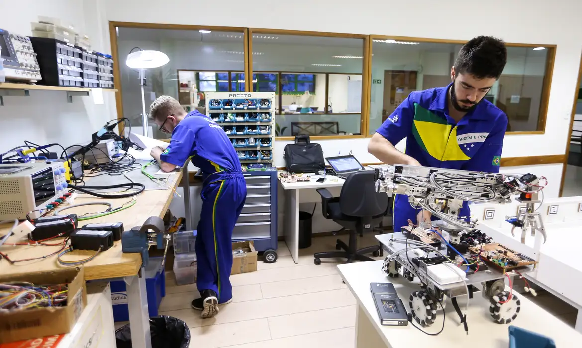 OAB Barro Preto - MEC regulamenta programa que fortalece formação profissional