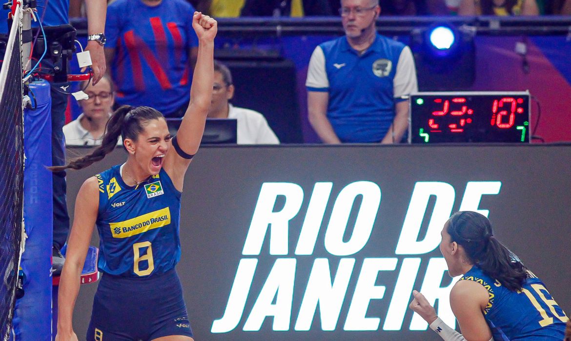 OAB Barro Preto - Central Julia Kudiess é eleita a 5ª melhor jogadora do vôlei mundial