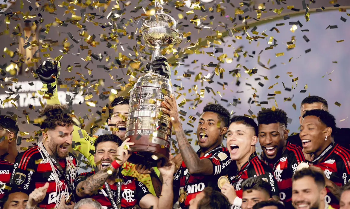 OAB Barro Preto - Retrospectiva: Flamengo domina o futebol masculino brasileiro em 2025