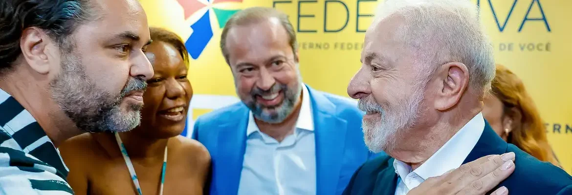 “Estado tem que chegar aos mais pobres”, diz Lula em evento em MG