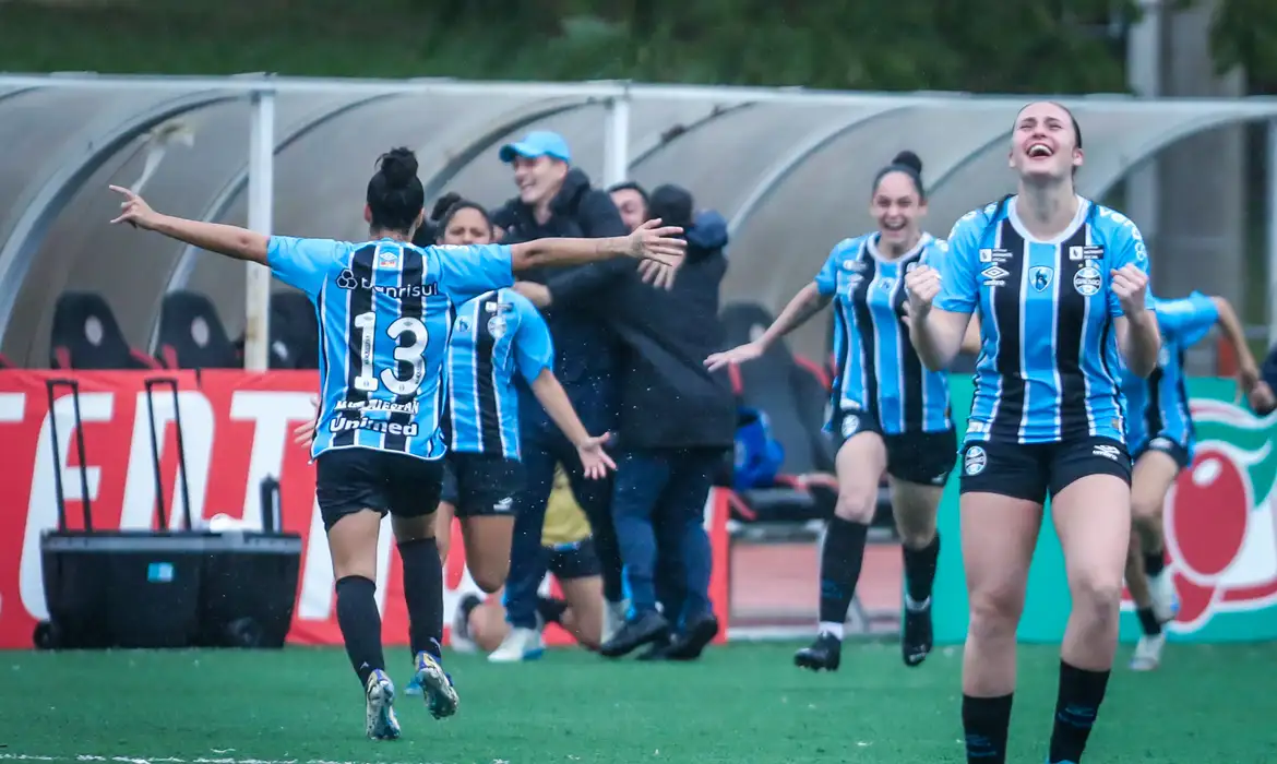 OAB Barro Preto - Com emoção, Grêmio e Flamengo avançam à final da Copinha Feminina