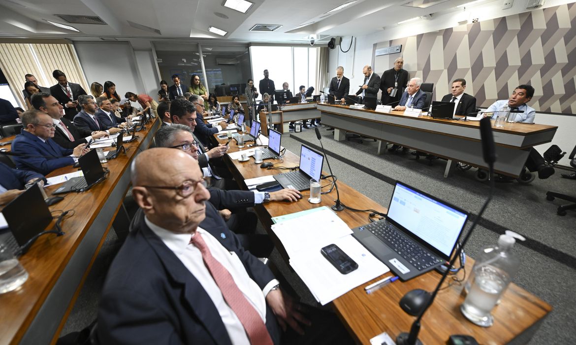 OAB Barro Preto - CCJ do Senado aprova PL da Dosimetria e plenário pode votar ainda hoje
