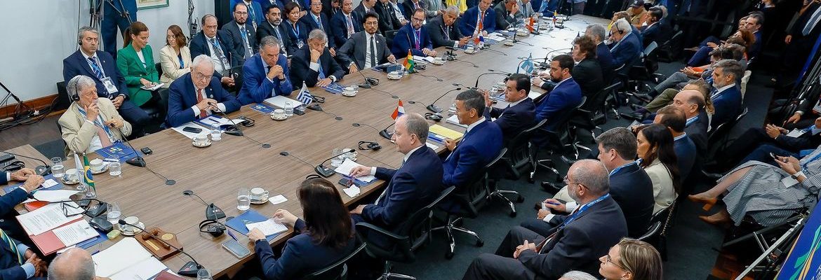 Lula tem reuniões bilaterais com presidentes do Panamá e Uruguai