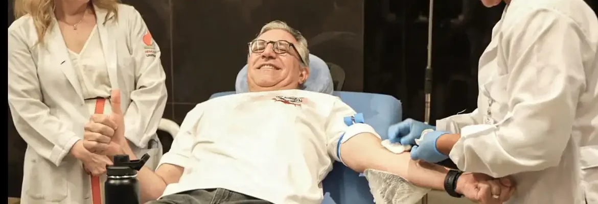 Padilha doa sangue e marca início da vacinação contra vírus sincicial