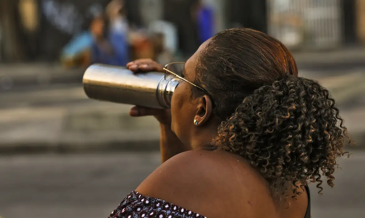 OAB Barro Preto - MPF e Defensoria pedem providência urgente para efeitos do calor no RJ