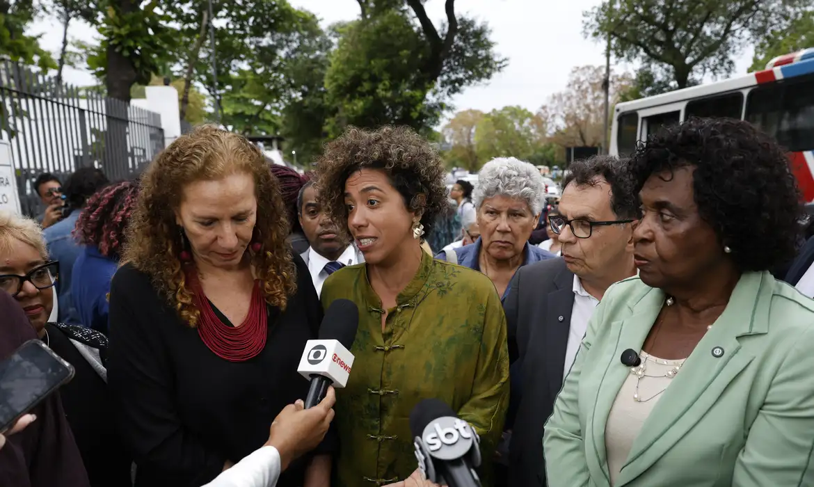 OAB Barro Preto - Motta volta atrás e mantém escolta de segurança para deputada do PSOL