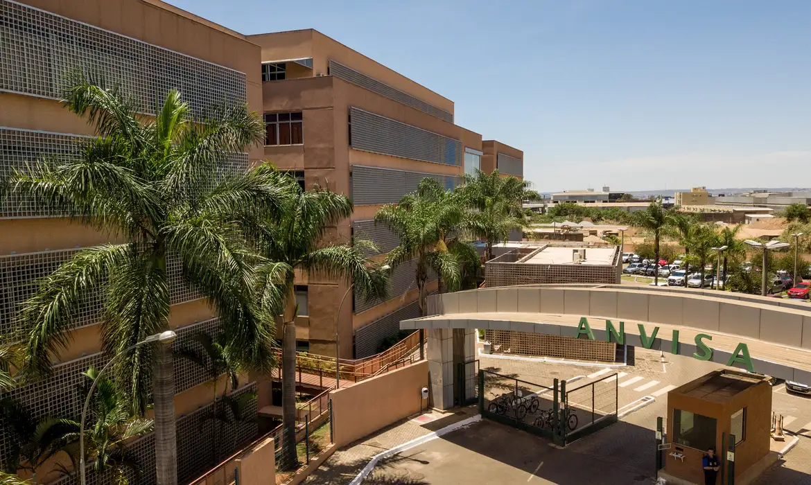 OAB Barro Preto - Anvisa determina suspensão de tônico capilar e apreensão de cosméticos