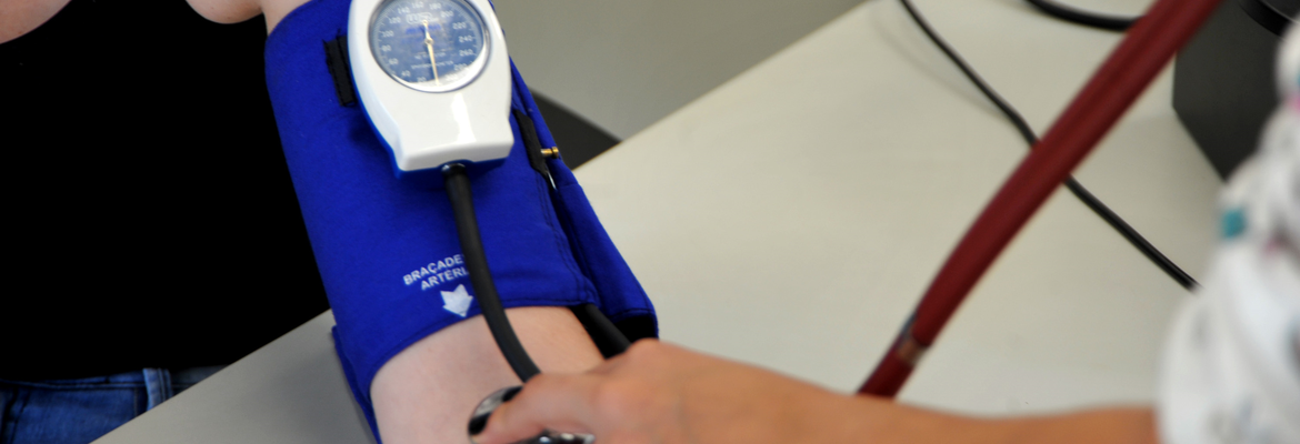 Médicos alertam para riscos de prescrição de testosterona para mulher