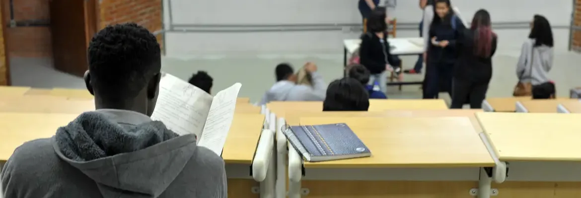 Deputados de SC proíbem cotas raciais em universidades estaduais