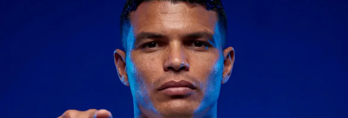 Porto anuncia contratação do zagueiro brasileiro Thiago Silva