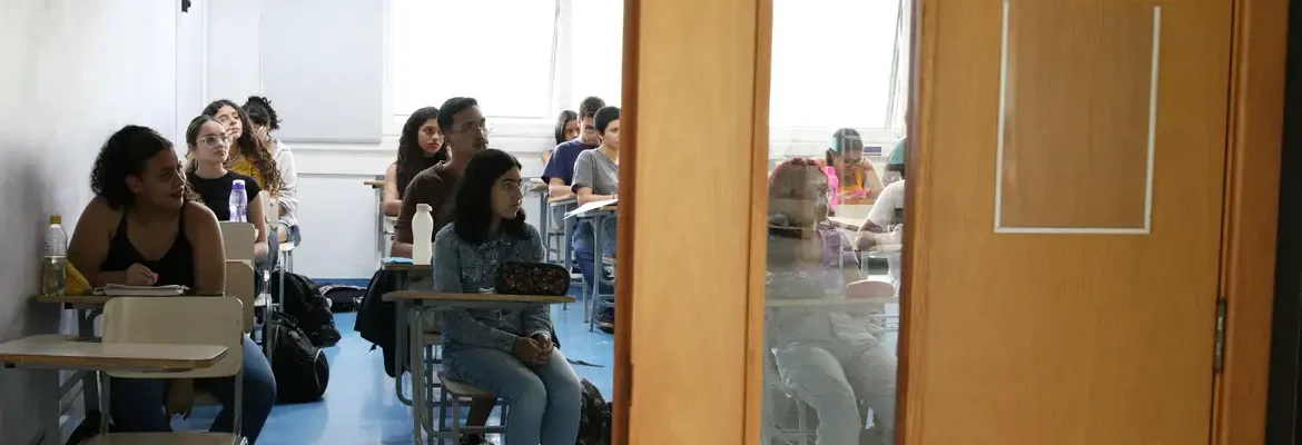 Fuvest divulga lista de aprovados e locais de provas para 2ª fase