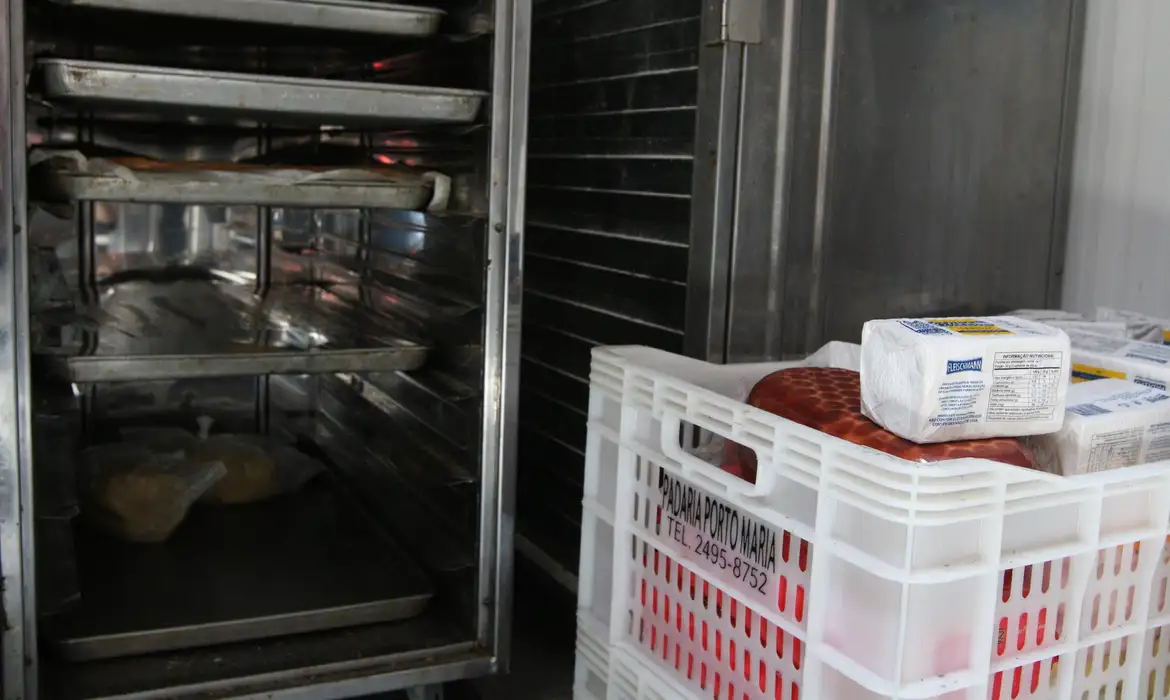 OAB Barro Preto - Bares, hotéis e restaurantes sofrem graves perdas com apagão em SP