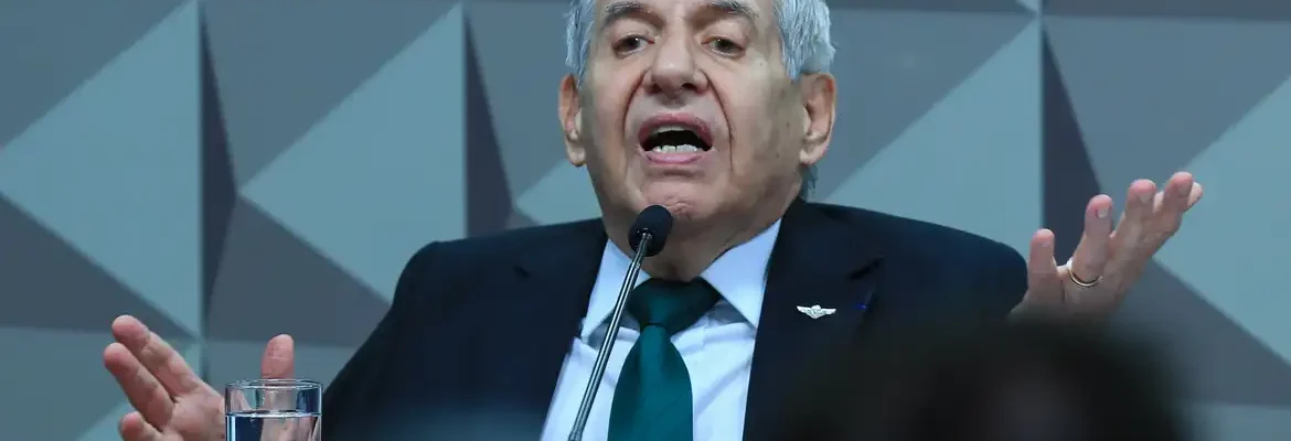 Heleno deixa Comando Militar para cumprir prisão domiciliar