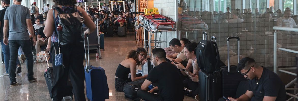 Passageiros de Congonhas relatam cansaço e falta de suporte de aéreas