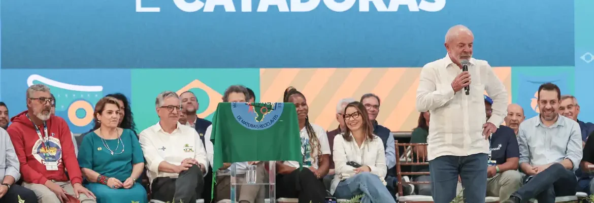 Lula defende que catadores tenham mais acesso à serviços públicos