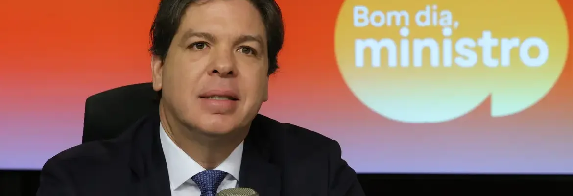 Governo diz que conectará 100% das escolas até fim de 2026