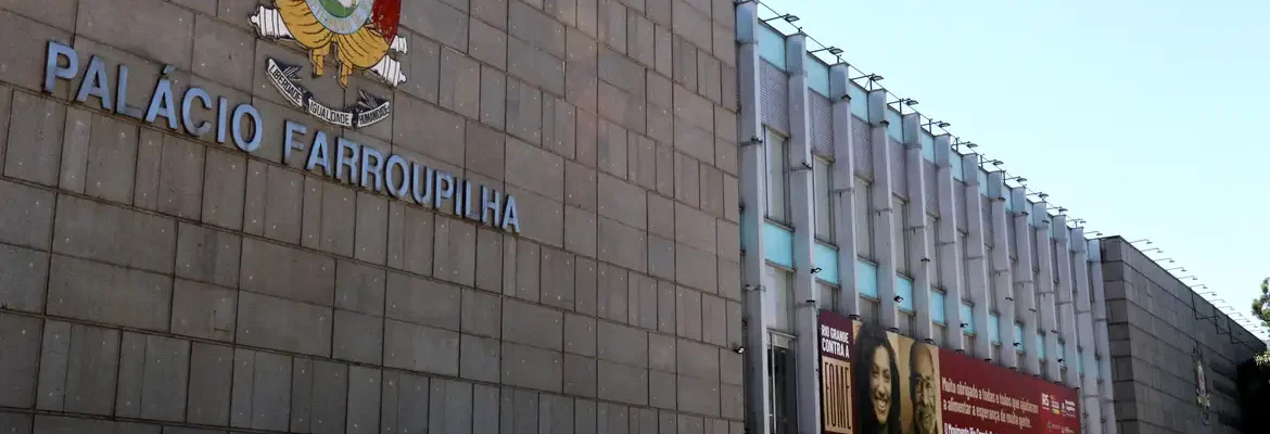 Lula sanciona porte de arma para policiais legislativos estaduais