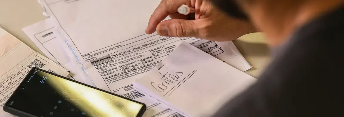 Salário mínimo de R$ 1.621 começa a valer nesta quinta-feira