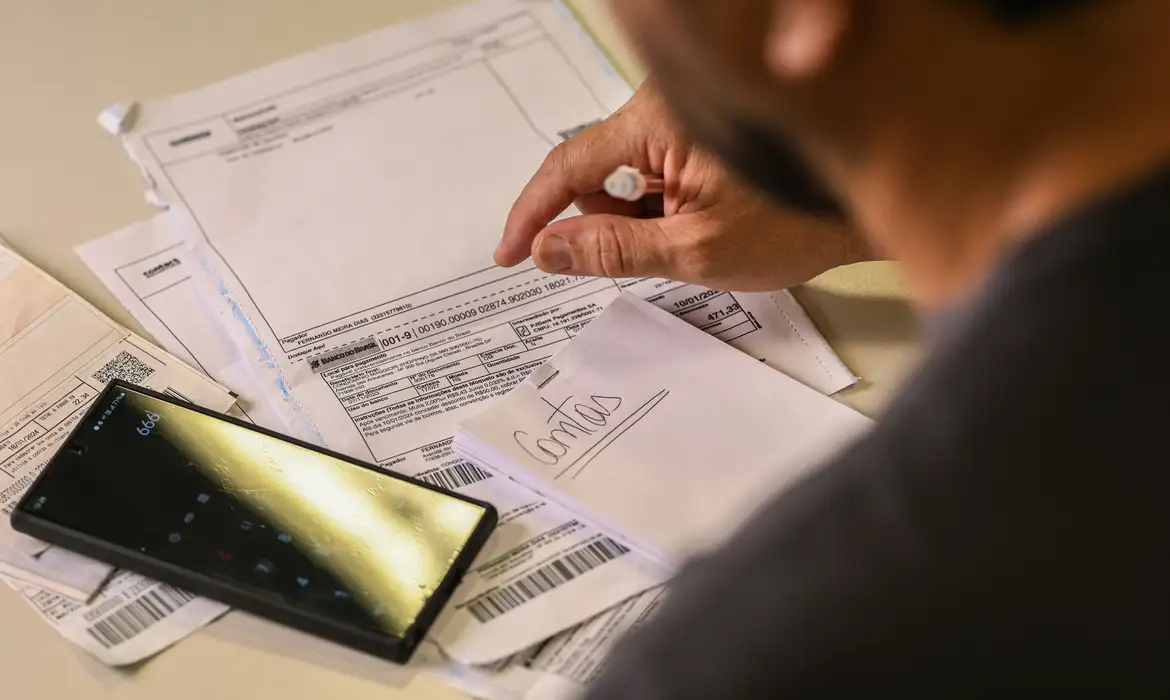 OAB Barro Preto - Salário mínimo de R$ 1.621 começa a valer nesta quinta-feira