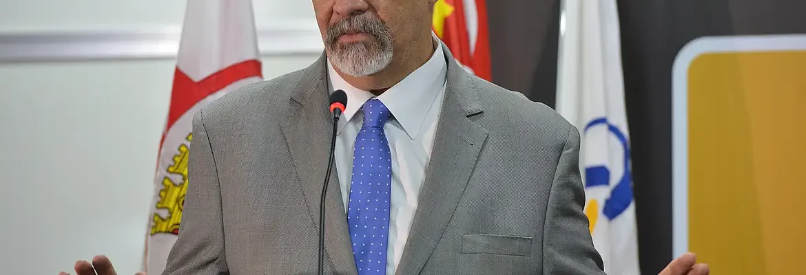 Políticos de todas tendências homenageiam Raul Jungmann