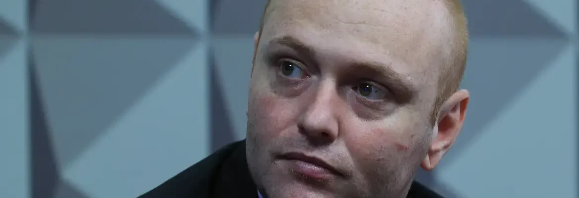 Moraes autoriza progressão de Delgatti para o regime semiaberto