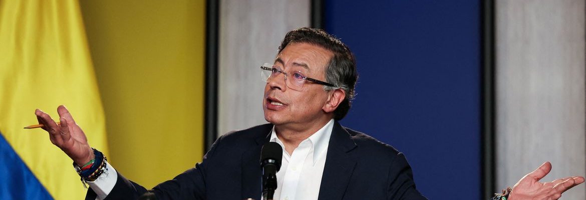 Após fala de Trump, Petro diz que pegará em armas se necessário