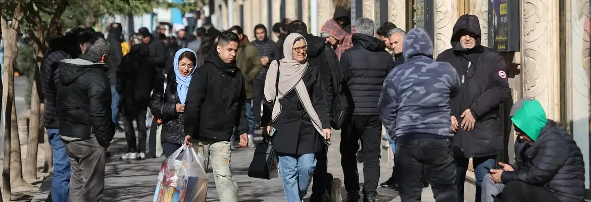 Trump anuncia tarifas de 25% a países que negociarem com Irã