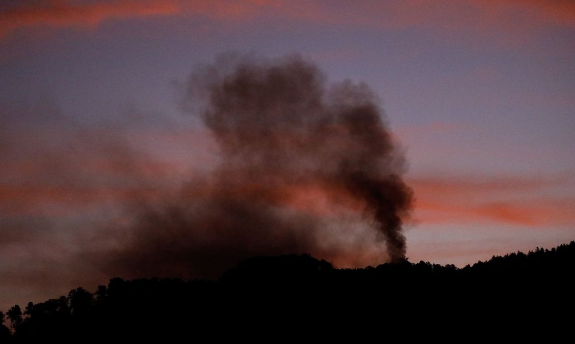 OAB Barro Preto - Bernie Sanders e Kamala Harris criticam ações de Trump na Venezuela