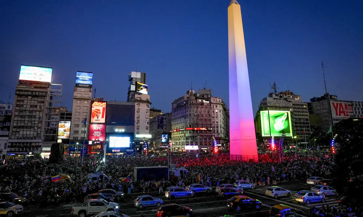 OAB Barro Preto - Venezuelanos no exterior reagem a ataque dos EUA e queda de Maduro