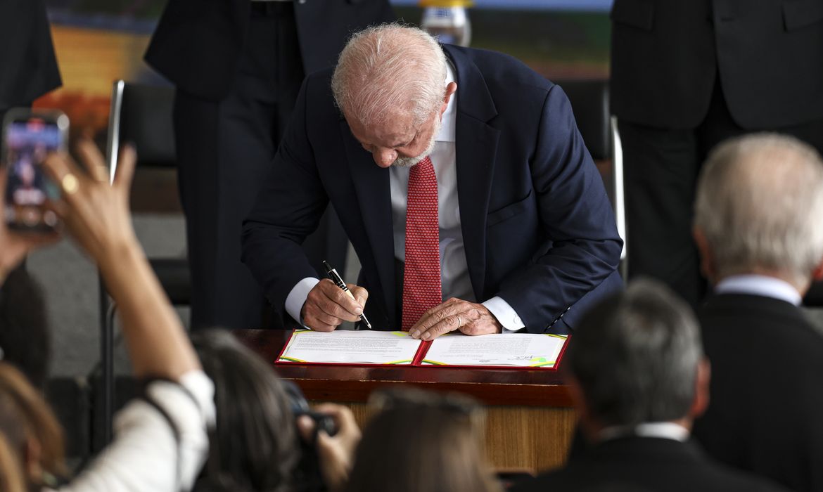 OAB Barro Preto - Lula veta integralmente PL da Dosimetria