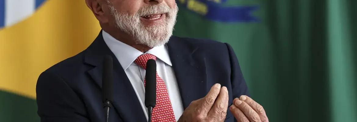 Lula: democracia é obra em construção e deve ser zelada e defendida