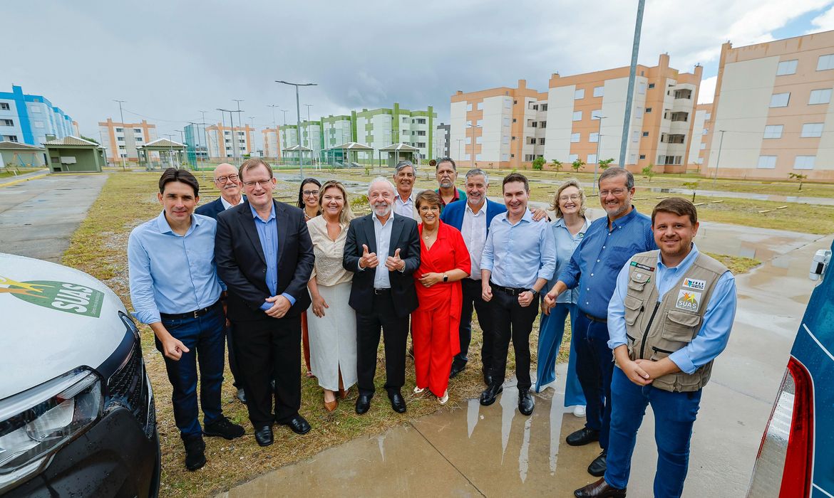 OAB Barro Preto - Lula entrega 1.276 unidades do Minha Casa, Minha Vida no RS