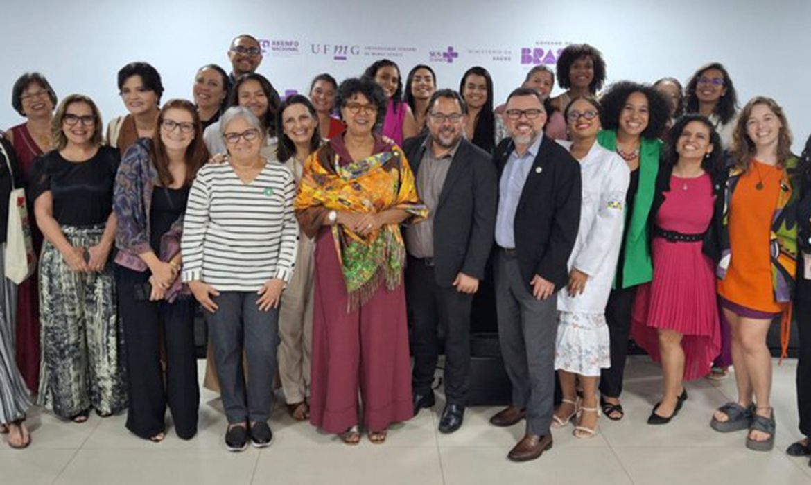 OAB Barro Preto - Governo reforça SUS com 760 profissionais em enfermagem obstetrícia