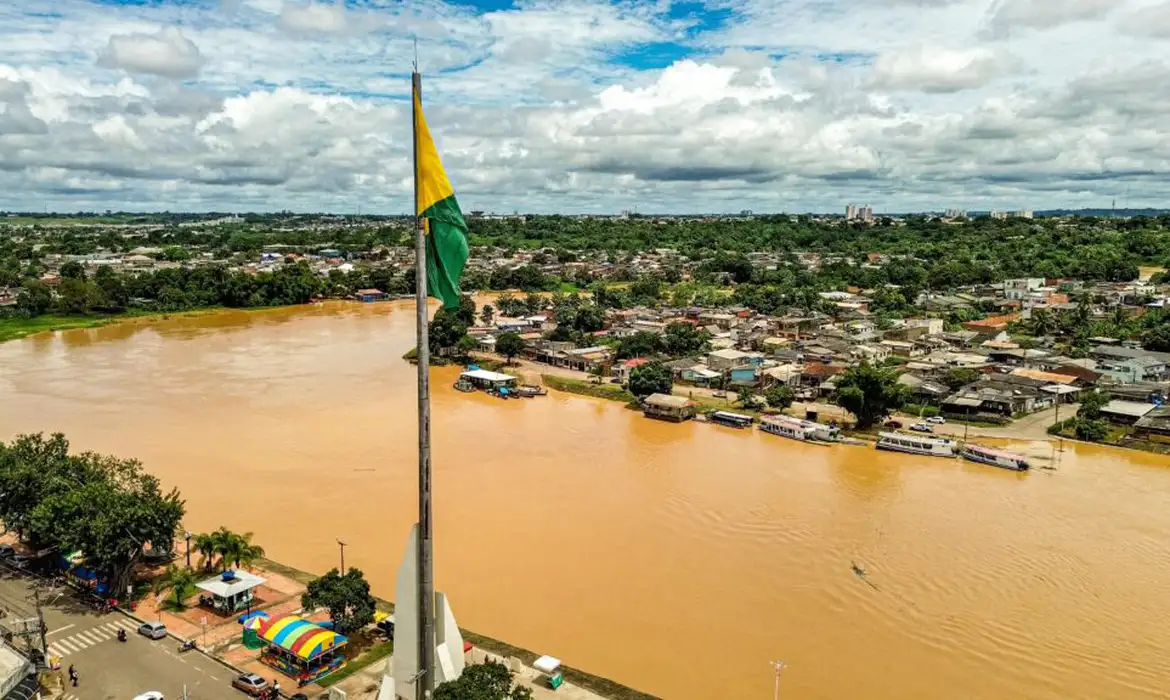 OAB Barro Preto - Rio Acre supera cota de inundação em Rio Branco, mas deve baixar